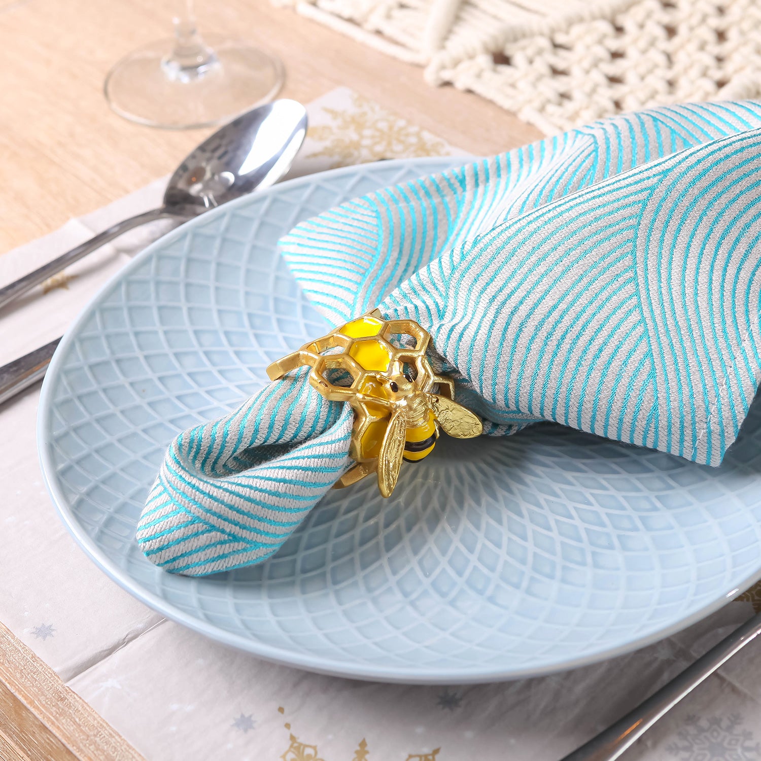 Nikky Home 2 Piece Metal Bee Napkin Ring Set