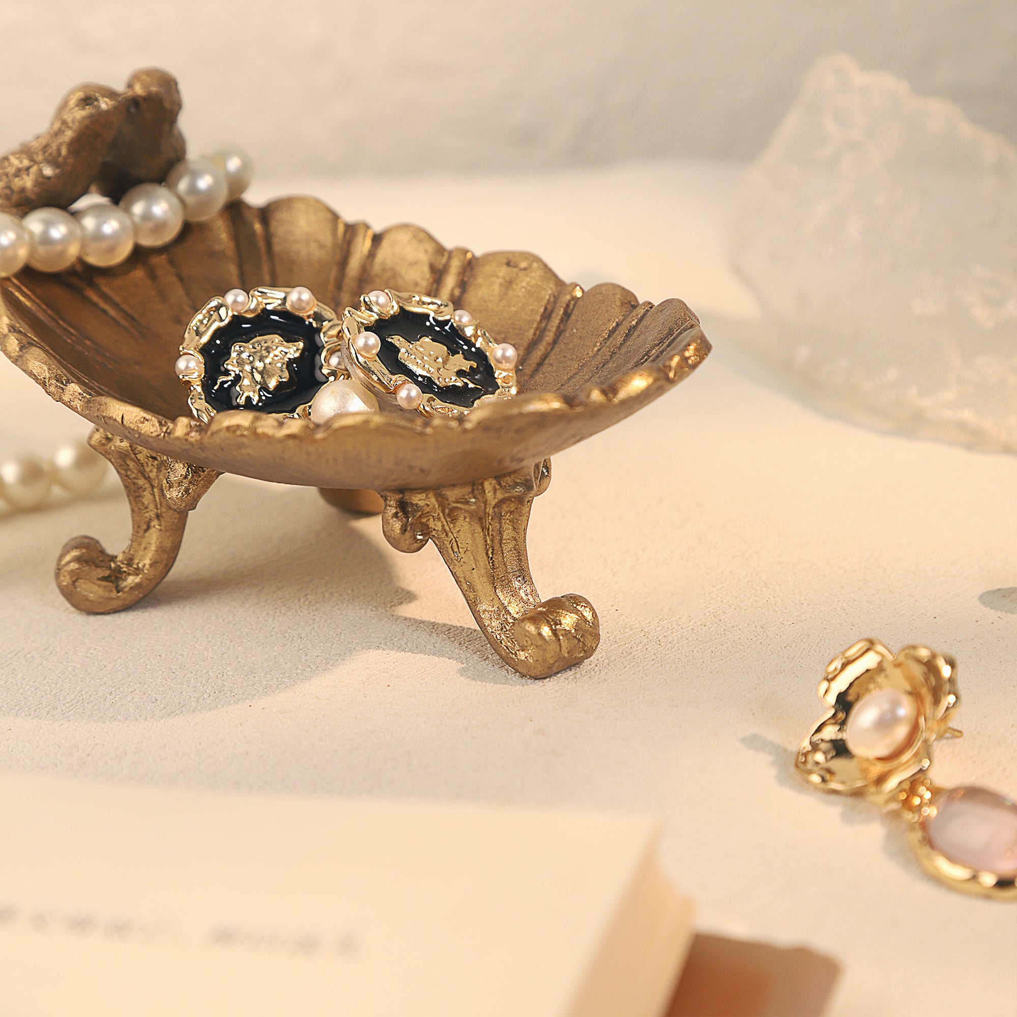 NIKKY HOME Vintage Gold Ring Holder Jewelry Dish